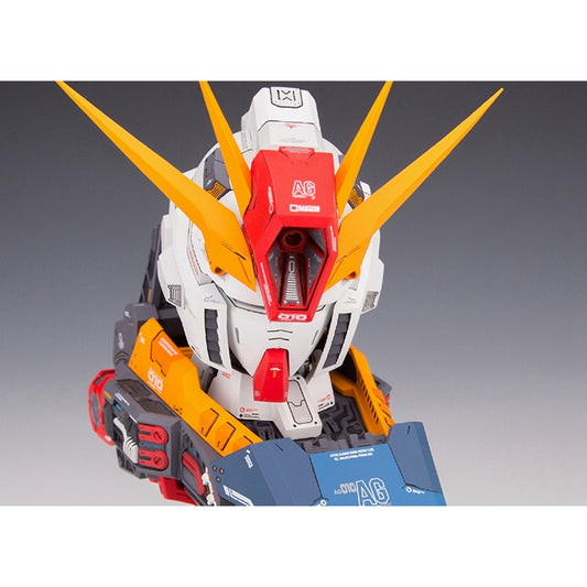 Tête de Gundam MSZ-010 ZZ 1/35 avec lampe et base