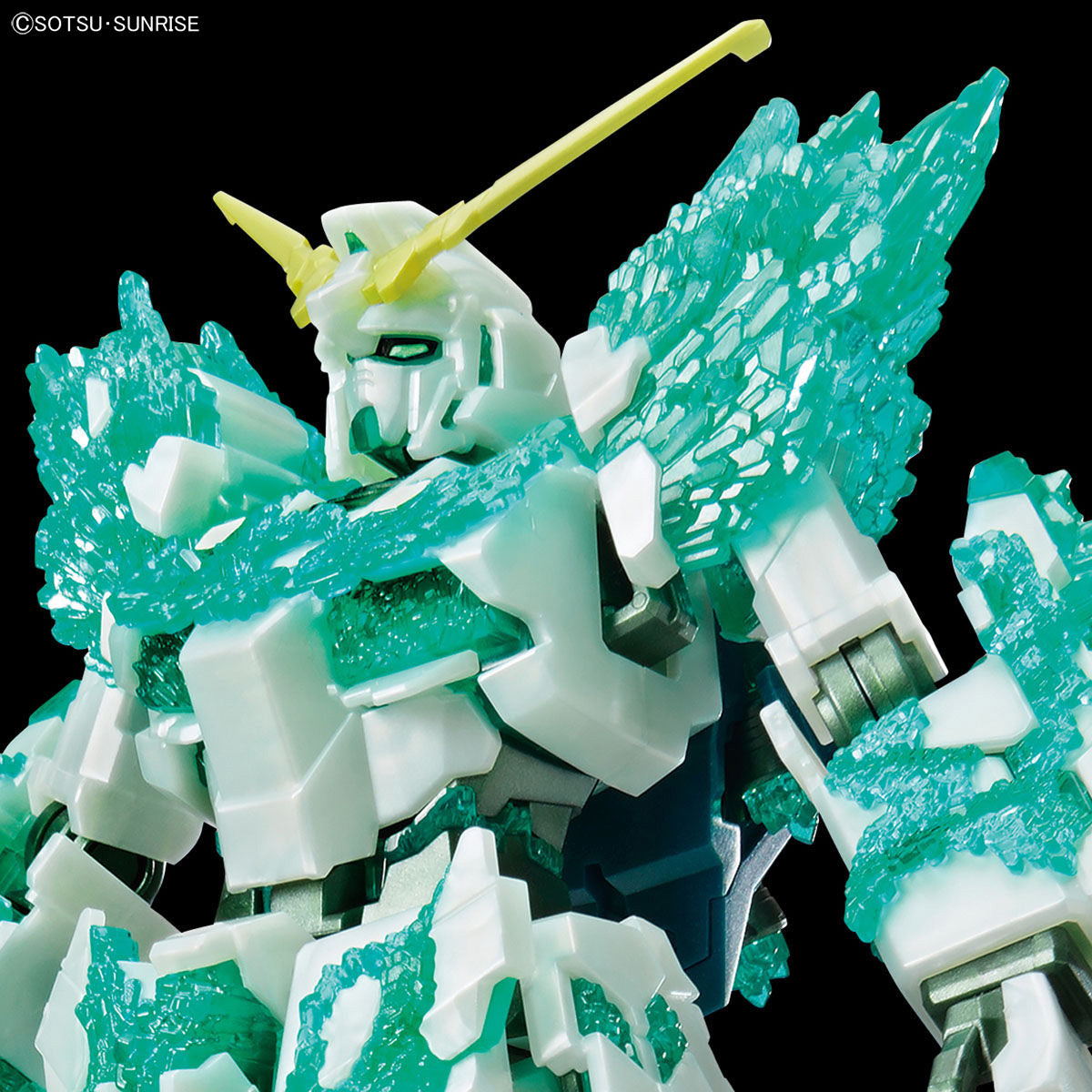 HG 1/144 The Gundam Base Limited Unicorn Gundam (Luminous Crystal Body)
