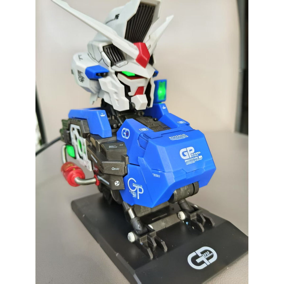 1/38 GP02 Physalis Head Bust Assembly Model (with LED)