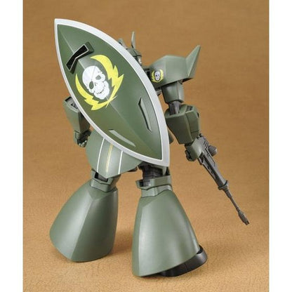 HGUC 1/144 MS-07B Gouf & MS-14G Gelgoog (Vish Donahue's custom machine)