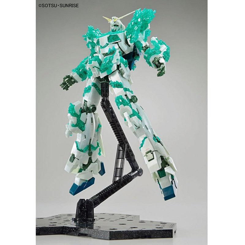 MG 1/100 The Gundam Base Limited RX-0 Unicorn Gundam (Luminous Crystal Body)