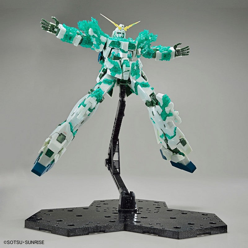 MG 1/100 The Gundam Base Limited RX-0 Unicorn Gundam (Luminous Crystal Body)