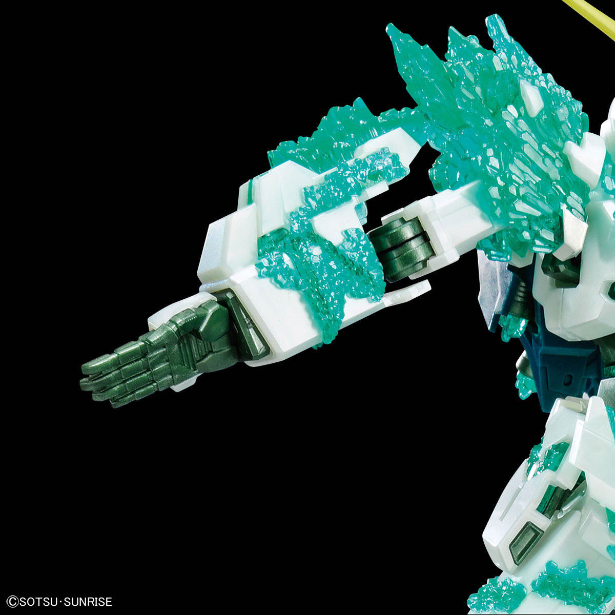 HG 1/144 The Gundam Base Limited Unicorn Gundam (Luminous Crystal Body)