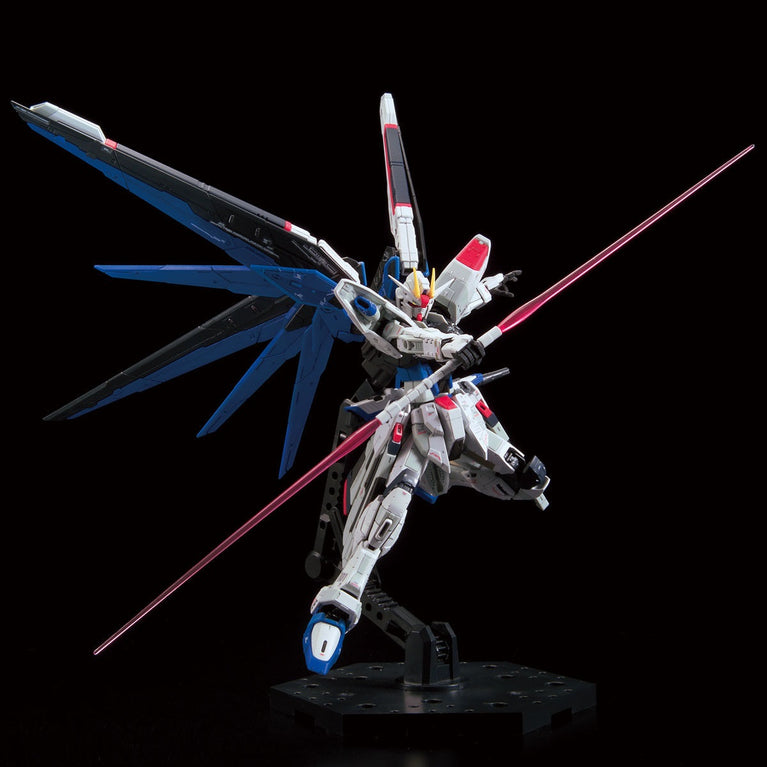 RG 1/144 La base Gundam limitée ZGMF-X10A Freedom Gundam Ver.GCP