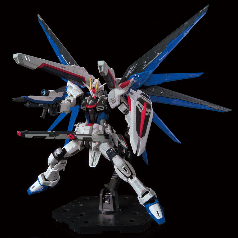 RG 1/144 The Gundam Base Limited ZGMF-X10A Freedom Gundam Ver.GCP