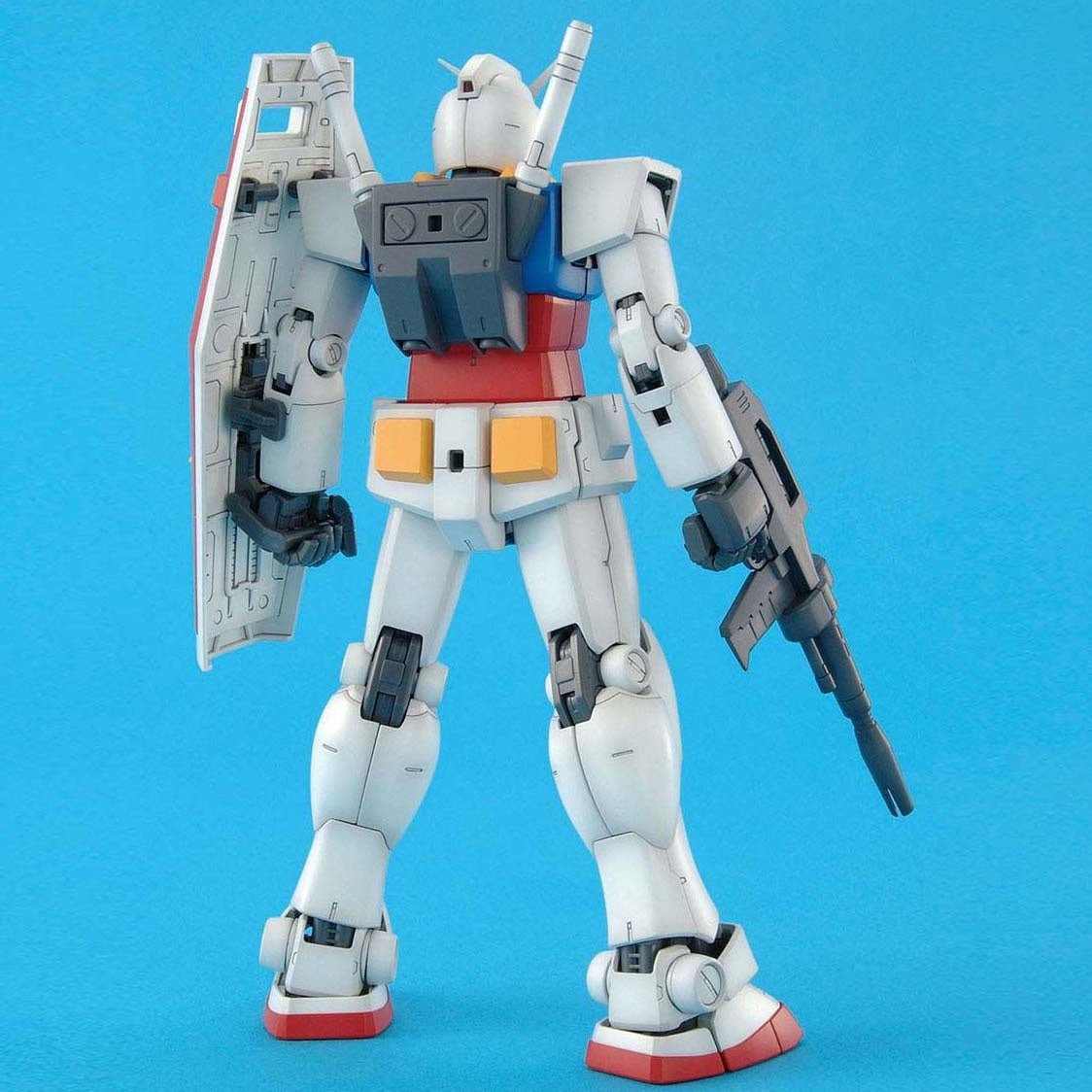 MG 1/100 Gundam RX-78-2 Ver 2.0 - 4573102615831 – GKgundamkit