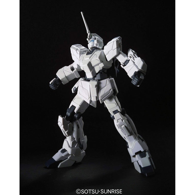 HGUC 1/144 RX-0 101 Unicorn Gundam (Mode Licorne)