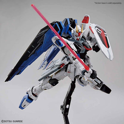 Full Mechanics 1/100 The Gundam Base Limited ZGMF-X10A Freedom Gundam Ver.Gcp