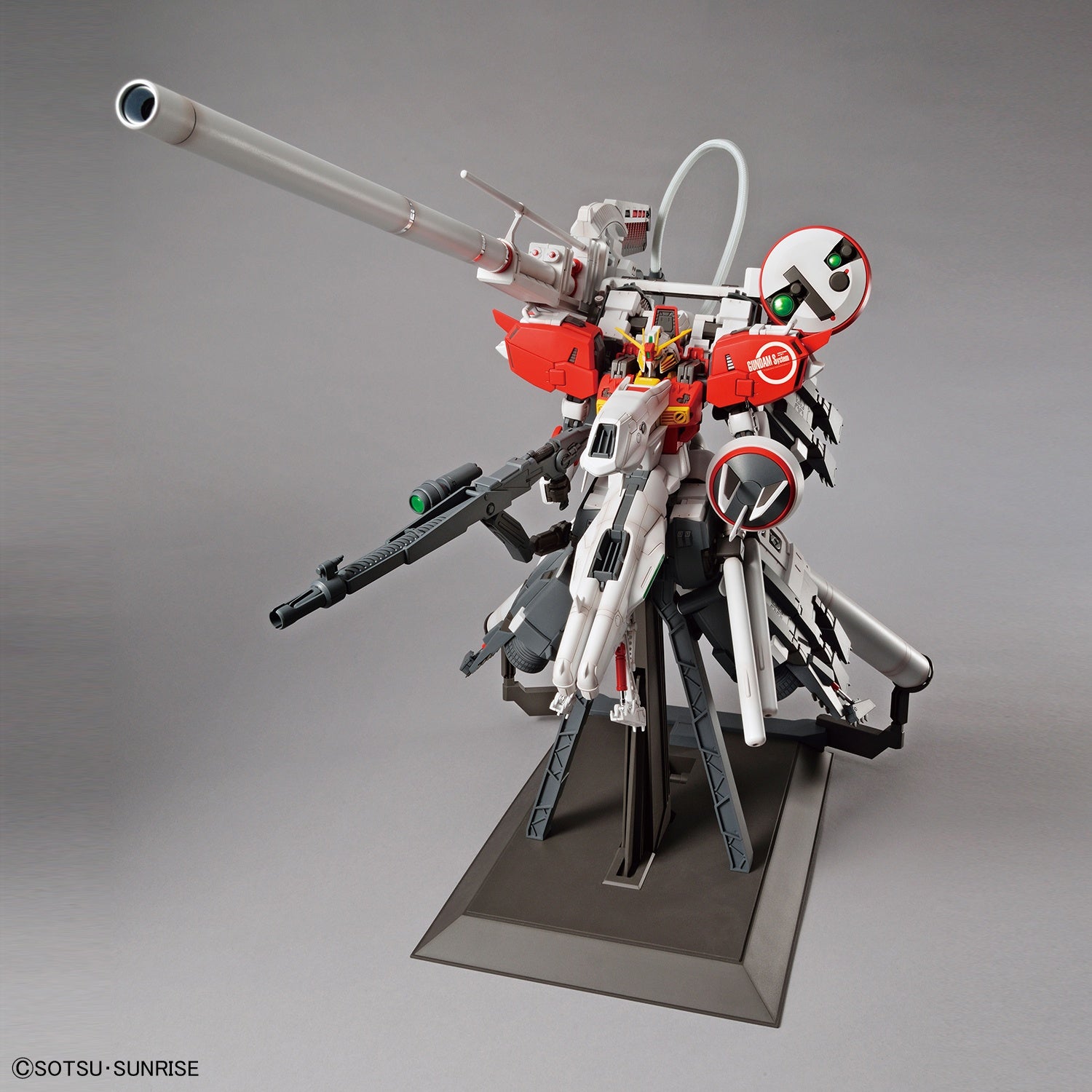 ロボット MG PLAM303E DEEP STRIKER Bandai MG Plan303E Deep Striker - Newtype