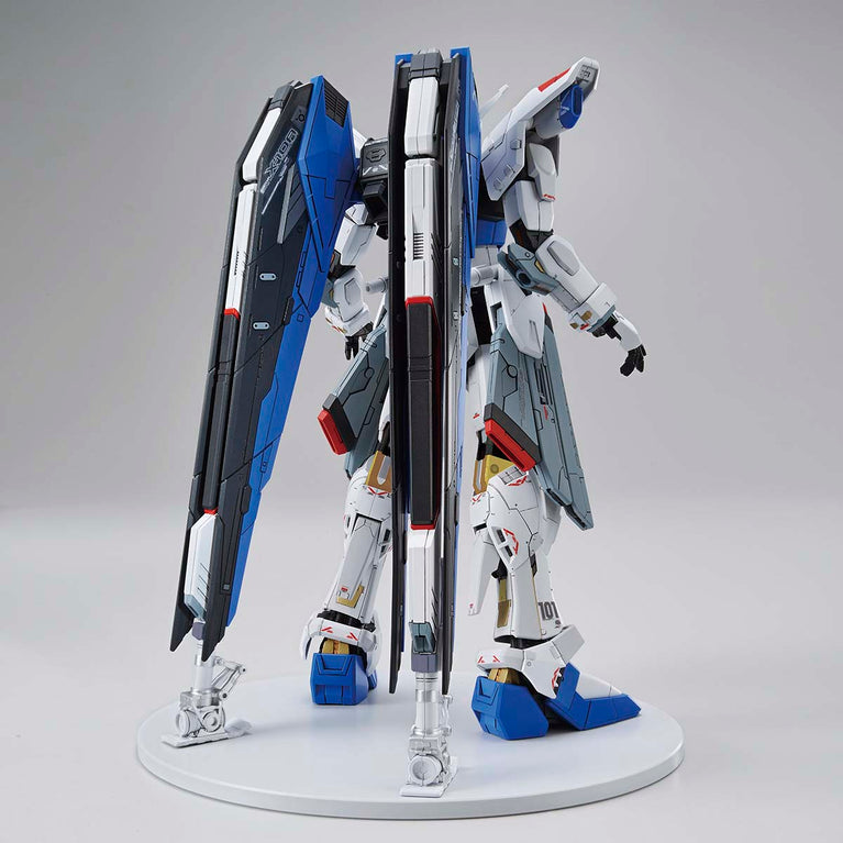 Full Mechanics 1/100 The Gundam Base Limited ZGMF-X10A Freedom Gundam Ver.GCP
